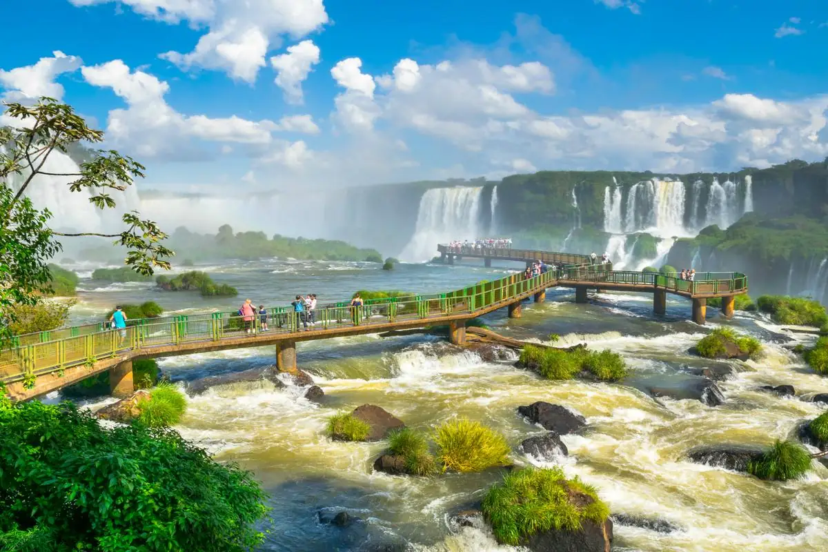 Vista panorámica Cataratas del Iguazú Brasil